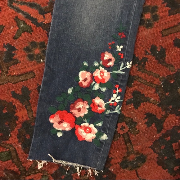 Madewell Floral Embroidered Denim - Picture 4 of 5